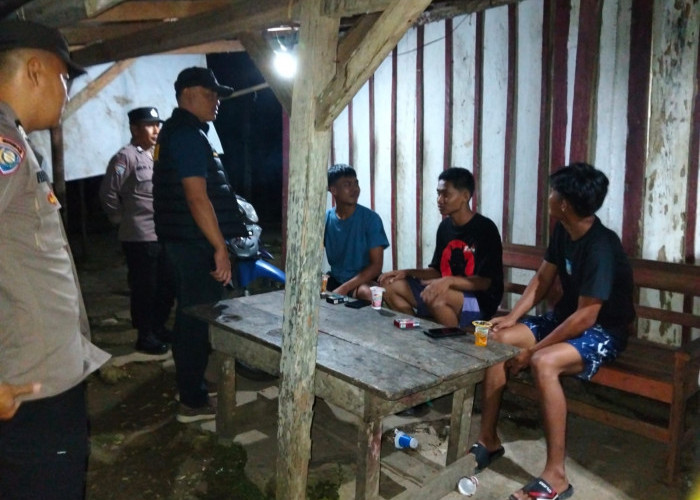 Razia Miras di Kedurang Ilir, Polisi Sita 60 Botol Berbagai Merek 