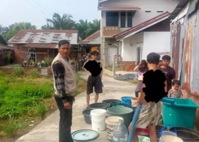 Pemkot Bengkulu Siagakan Armada 24 Jam, Distribusi Air Bersih Warga Kekeringan Dilakukan Berkala
