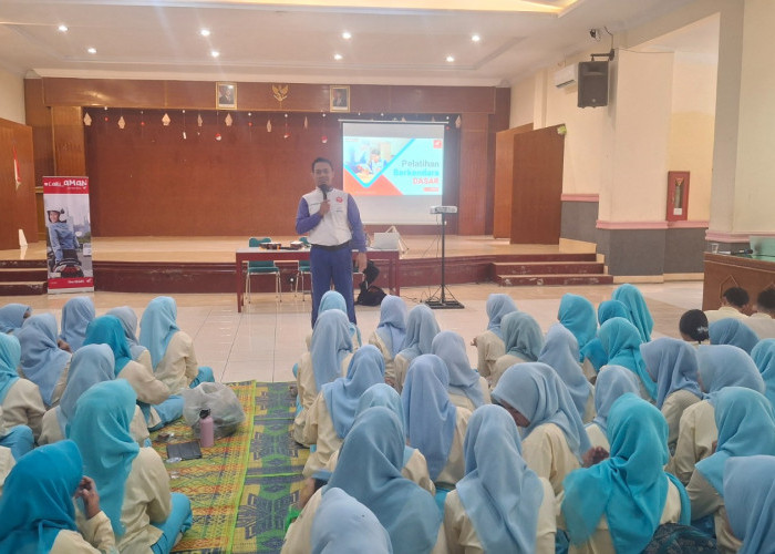 Cegah Kecelakaan Pelajar, Siswa SMKS 16 Farmasi Bengkulu Ikuti Edukasi Cari Aman dan Safety Riding