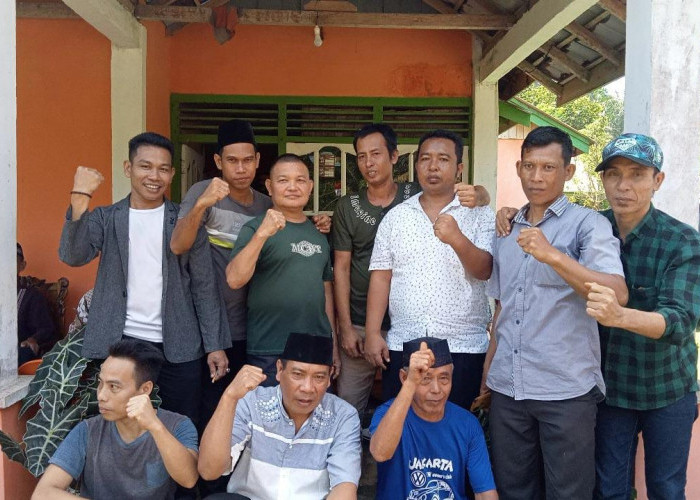 Puluhan Warga Jemput Pembebasan 13 Orang Petani Air Palik Bengkulu Utara, Perjuangan Mengusir PT BRS Berlanjut