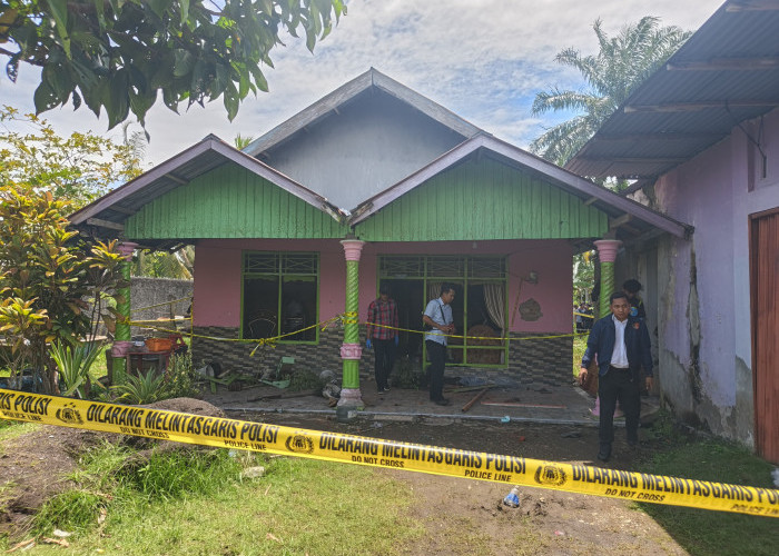 Warga Kandang Mengamuk, Rumah Tersangka Pembunuhan Bocah Dirusak