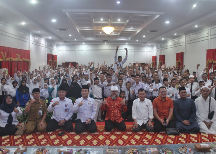 Jusuf Kalla dan Helmi Hasan Tanamkan Semangat Bermimpi kepada Ribuan Siswa SMK Bengkulu