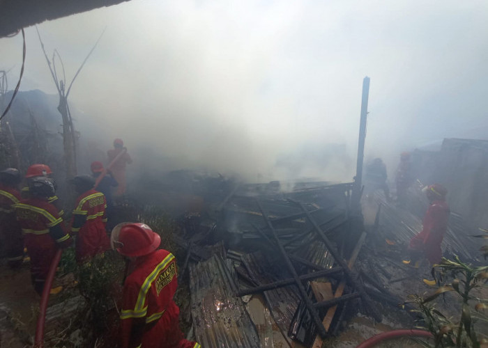 2 Unit Rumah dan 3 Motor di Kota Bengkulu Hangus Terbakar