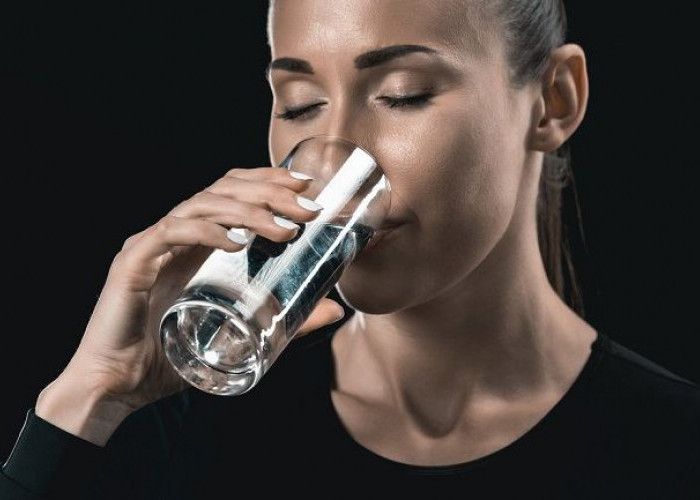 Ingin Turunkan Berat Badan dengan Cepat? Coba Metode Diet Water Fasting