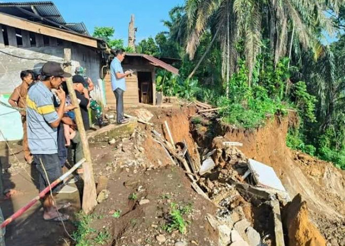 BPBD Mukomuko Perpanjang Masa Darurat Longsor di Desa Pondok Panjang untuk Cegah Dampak Lebih Lanjut