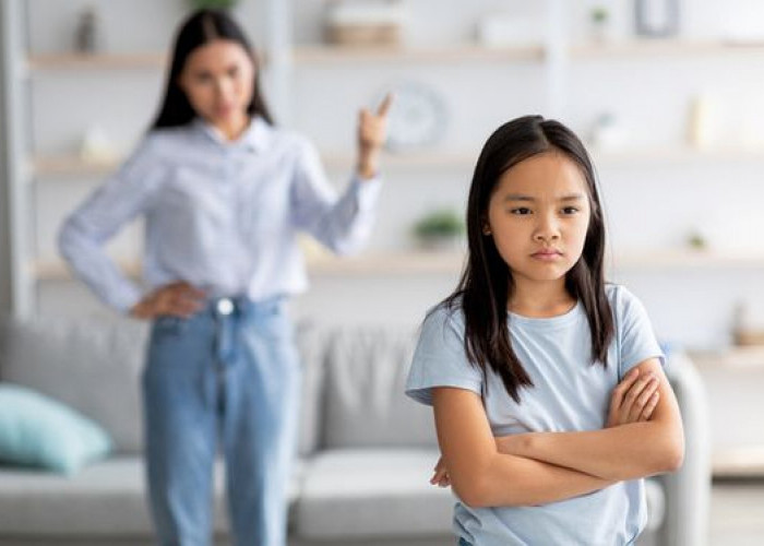 Orang Tua Harus Tahu, Ini Dia Penyebab Anak Pendiam dan Cara Menghadapinya 