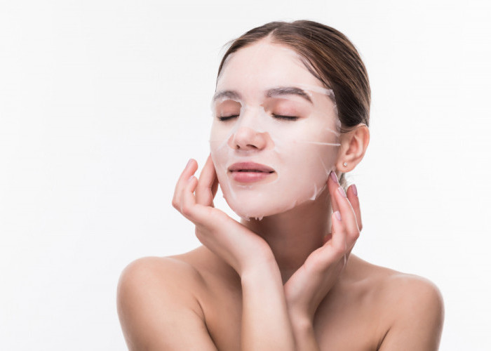 Yuk, Simak Risiko, Manfaat, dan Cara Pemakaian Sheet Mask dengan Benar 