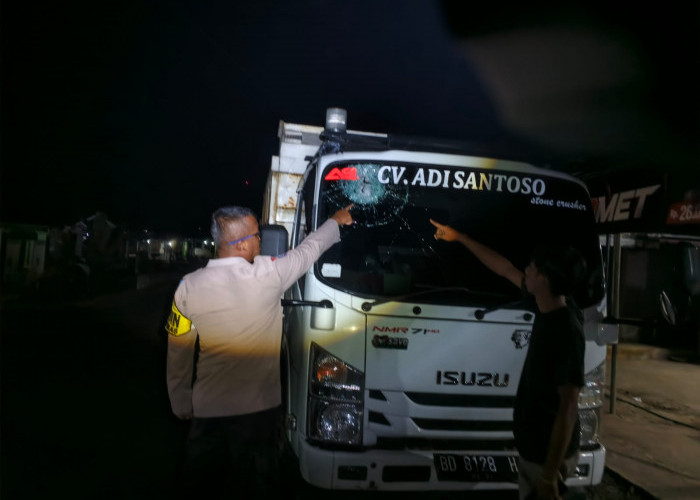  Teror Jalan Lintas Curup–Lebong, Pengemudi Terluka Usai Mobil Dilempari Batu
