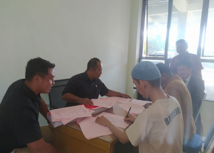 Dua Tersangka Penyelewengan Pupuk Subsidi Dilimpahkan ke Kejaksaan