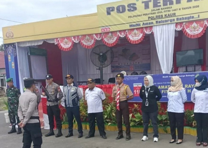  Babinsa Bersinergi Jaga Arus Mudik di Pos Pengamanan Bunga Mas