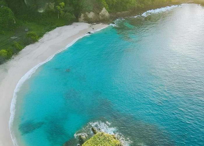 Menikmati Pesona Pantai Koka yang Dikenal dengan Julukan The Dream Beach