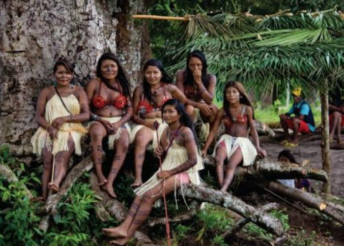 Agar Hamil Beramai-Ramai, Suku Wanita di Hutan Amazon Menculik Pria-Pria Perkasa!