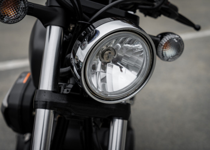 Lampu Motor Mendadak Mati? Jangan Salahkan Aki, Mungkin Ini Penyebabnya
