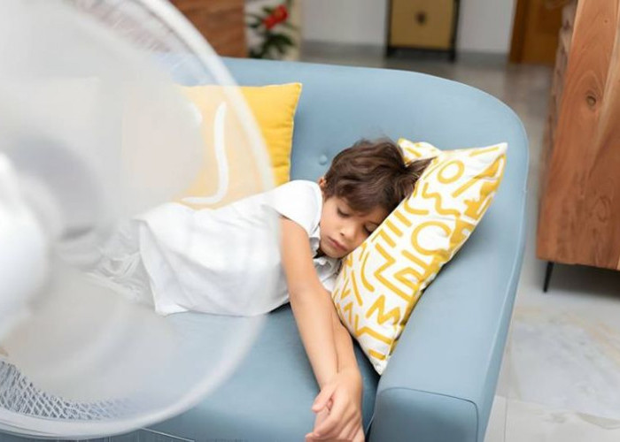 Meski Sejuk, Ini 5 Bahaya Tidur dengan Kipas Angin