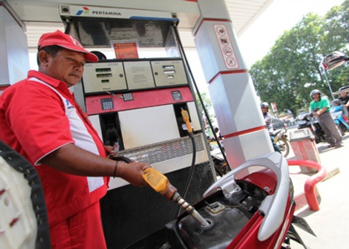 Harga BBM Terbaru Akhirnya Resmi Turun Rp 700 per Liter per 10 April 2023