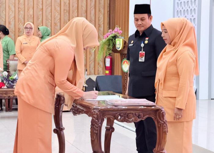 DWP Bengkulu Dikukuhkan, Herwan Antoni Dorong Program Nyata untuk Perempuan dan Keluarga ?