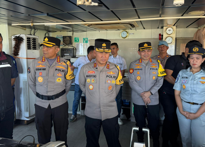 Kapolda Bengkulu Cek Kapal ke Enggano, Pastikan Mudik Laut Aman
