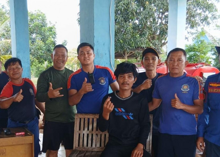 Jari Manis Simantri Bengkak, Personel Damkar Turun Tangan Potong Cincin Pakai Gerinda