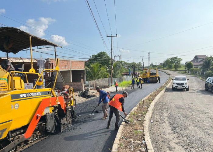 Jalan Aru Jajar Mulai Diaspal, PUPR Kota Bengkulu Optimis Selesai Tepat Waktu