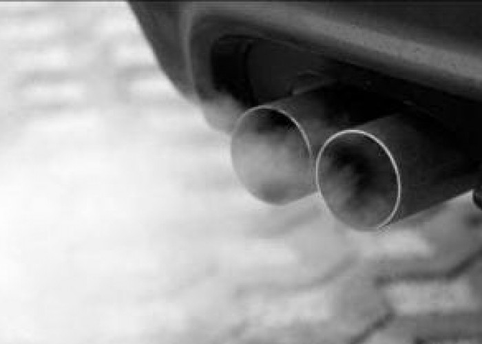 Jangan Langsung Gas Pol, Begini Tips Mengendarai Mobil Diesel 