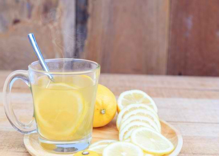 Ini Dia Manfaat Air Lemon Hangat di Pagi Hari