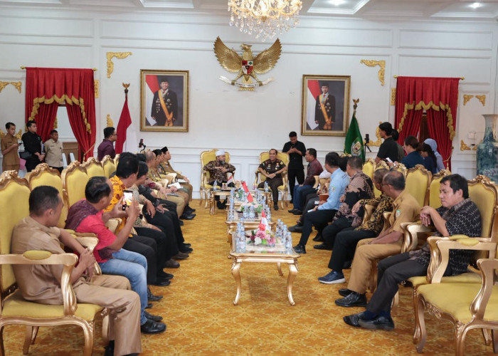 Helmi Usul Pelaksanaan Natal Oikumene 2025 di Rumah Dinas Gubernur Bengkulu