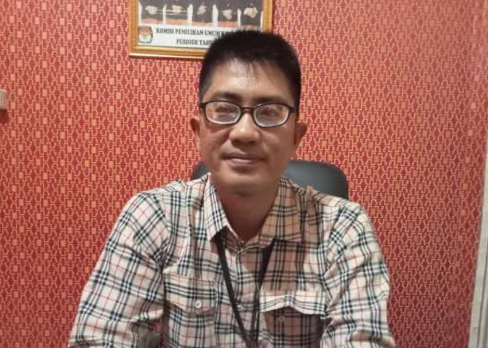 KPU Kota Bengkulu Santuni 8 Orang KPPS yang Sakit dan Kecelakaan Selama Pemilu 2024