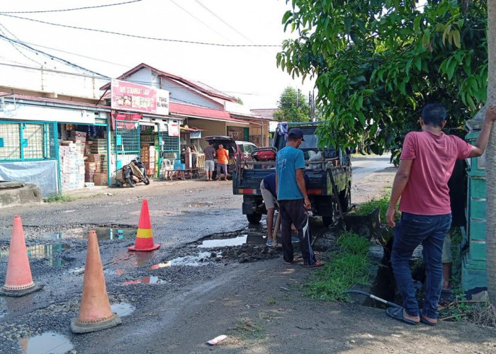 PDAM Tirta Hidayah Pastikan Kebocoran Pipa di Jalan Merapi Bengkulu Sudah Diperbaiki