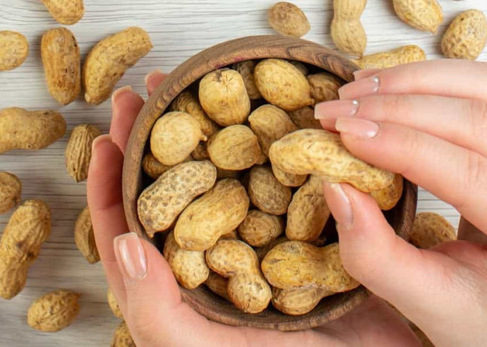  Ternyata Hanya Mitos! Makan Kacang Menyebabkan Jerawat
