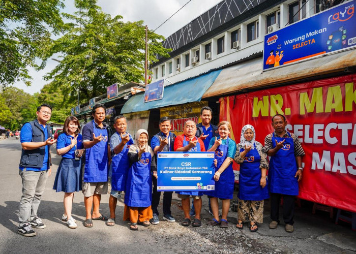 Bank Raya Serahkan Dukungan Prasarana bagi Pedagang Kaki Lima di Cluster Unggulan Sidodadi Semarang
