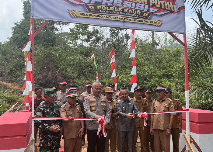 Kapolres Kaur Resmikan Jembatan Gunung Kaya, Warga Lebih Mudah Angkut Hasil Pertanian