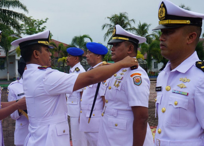 TNI AL Lanal Bengkulu Sertijab Dandenpomal  dan Komandan Kapal Angkatan Laut