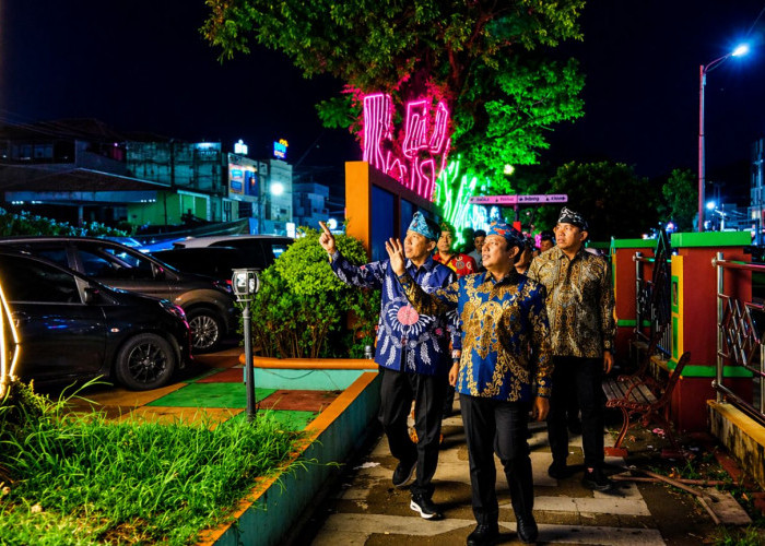 Jalan Sudirman Bersinar, Wajah Baru Kota Bengkulu Kian Memikat di Malam Hari