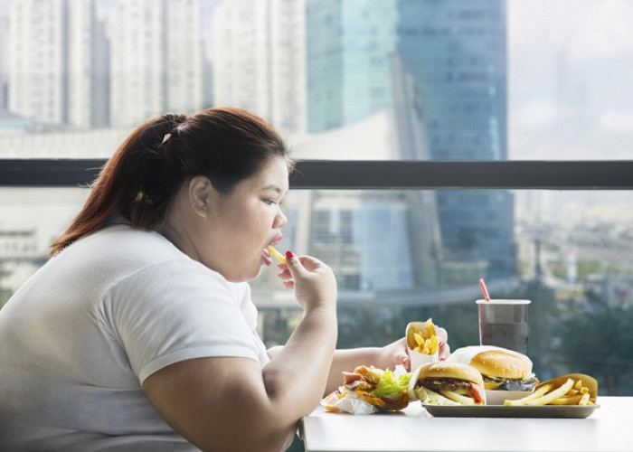 Tanda-Tanda Binge Eating Disorder dan Penanganananya