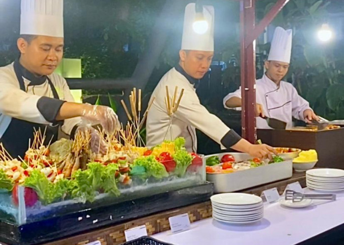 Rayakan Tahun Baru dengan Barbecue Night di Hotel Santika Bengkulu