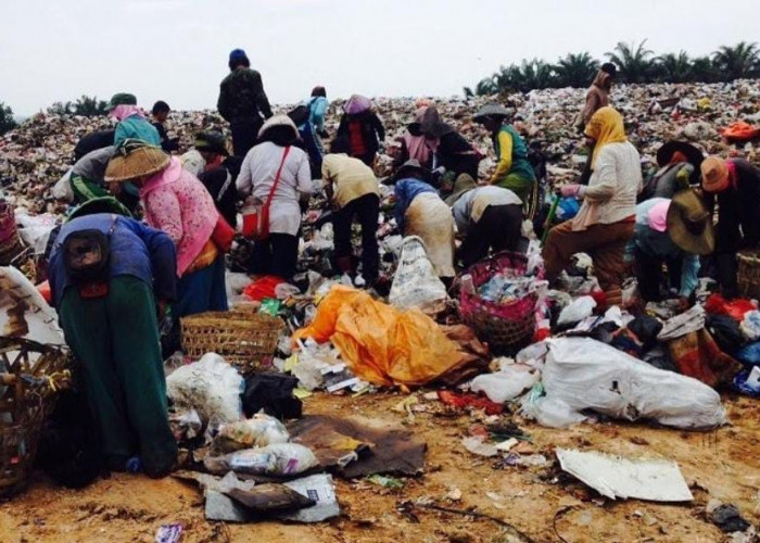 Meningkat 2 Kali Lipat, DLH Kota Bengkulu Tambah Personel Atasi Sampah Selama Lebaran