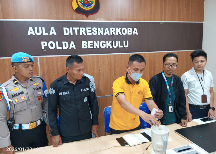Berantas Peredaran Gelap Narkoba, Ditresnarkoba Polda Bengkulu Musnahkan Sabu Hasil Tangkapan Argamakmur