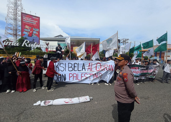 Ratusan Mahasiswa Bengkulu Gelar Demonstrasi, Kecam Aksi Politisi Bakar Al'quran 