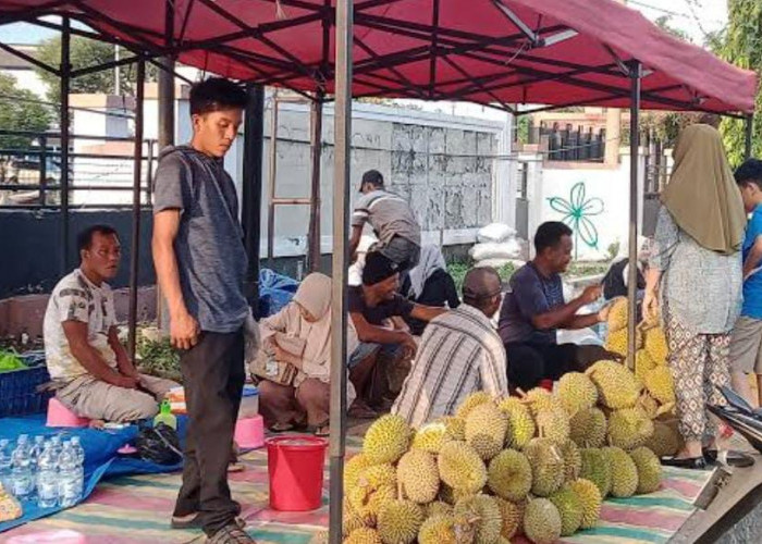 Jadi Penyumbang Sampah di Kota Bengkulu, Pedagang Musiman Dikenakan Tarif Retribusi Sampah
