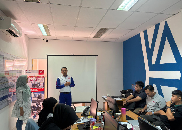 Astra Motor Bengkulu Bekali Karyawan TAF Bengkulu dengan Edukasi Berkendara Aman