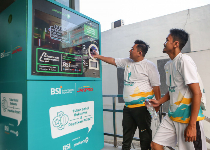 BSI Kumpulkan Lebih dari 5.000 Sampah Botol Plastik di Jogja Marathon 2023