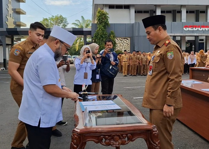 Gubernur Helmi dan ASN Pemprov Tandatangani Fakta Integritas Anti Gratifikasi dan Pungli