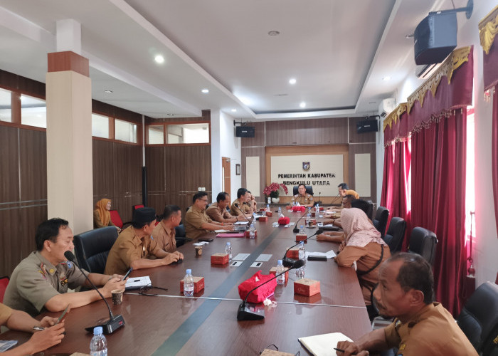 Sekda Fitriyansyah Pimpin Rapat Koordinasi Lintas OPD Guna Persiapan HUT Bengkulu Utara 4 Juli Mendatang