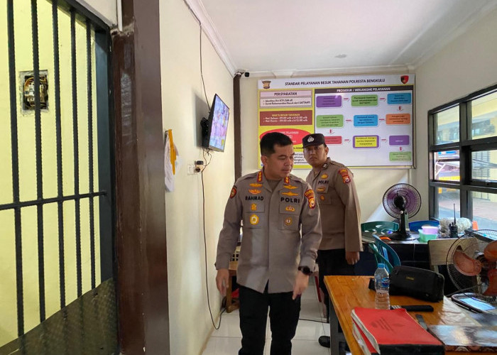 Kapolresta Bengkulu Sidak Ruang Tahanan, Pastikan Keamanan dan Kesehatan Tahanan Terjaga
