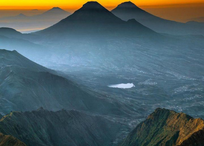 Gunung Bismo di Wonoso Jawa Tengah, Destinasi Wisata di Atas Awan 