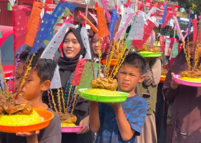 Warga Talang Kering Arak 120 Nasi Jambar Sambut Maulid Nabi 1448 H