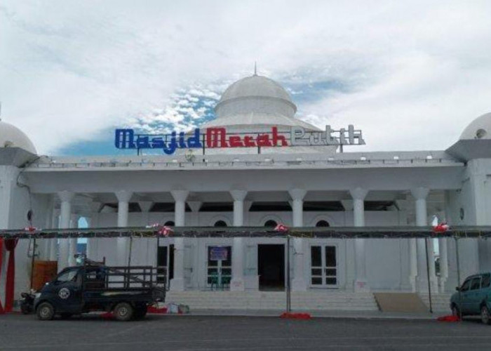 Pemda Kota Bengkulu Salat Ied di Masjid Merah Putih, Pj Walikota Langsung Gelar Open House