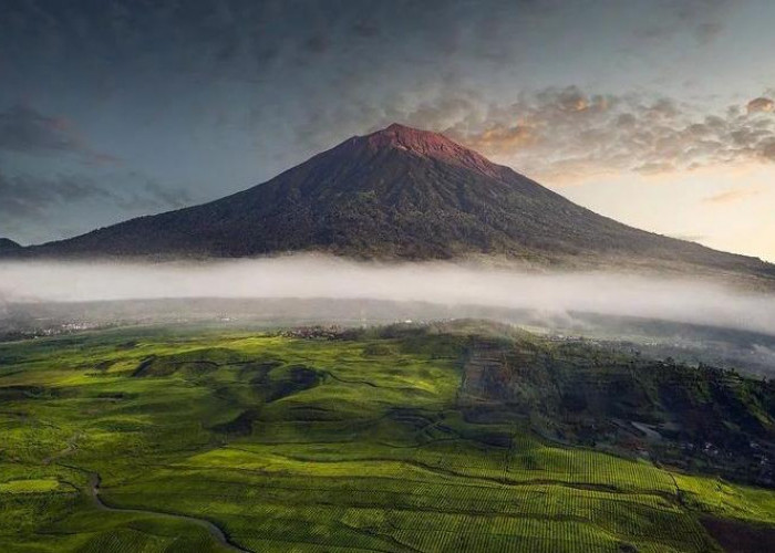 Gunung Kerinci, Gunung Tertinggi di Sumatera dengan Berbagai Mitosnya