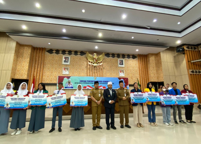  Pemprov Bengkulu Salurkan Bantuan Biaya Pendidikan Rp 500 Juta ke Anak-anak Enggano