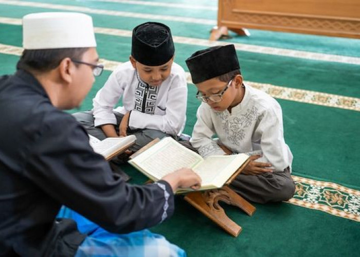 7 Tips Khatamkan Al-Qur'an di Bulan Suci Ramadhan, Pakai Al-Qur'an Digital Lebih Praktis